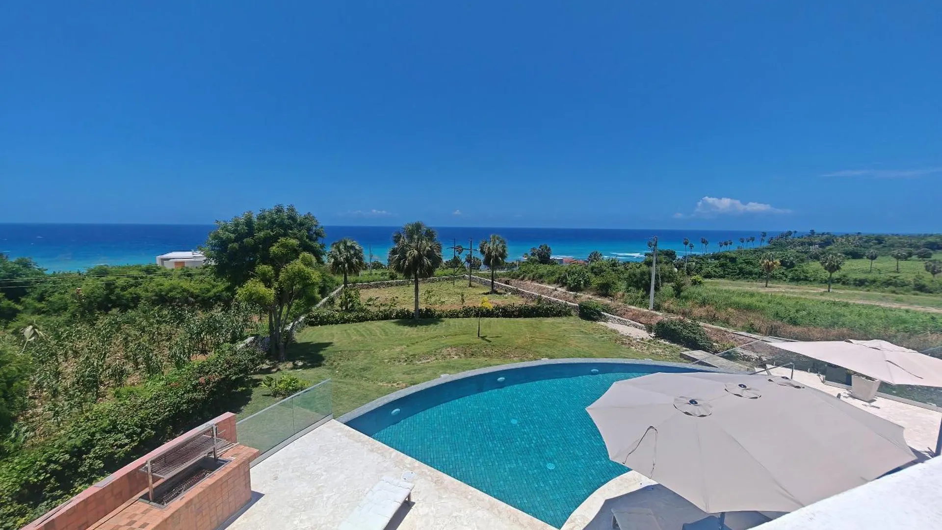Luxury Oceanfront Villa With Heated Pool, Jacuzzi, Ac, Bbq, Starlink Wi-Fi, Chef'S Kitchen, Staff Included, Mountain Views, Near El Quemaito, San Rafael, And Los Patos Beach Barahona