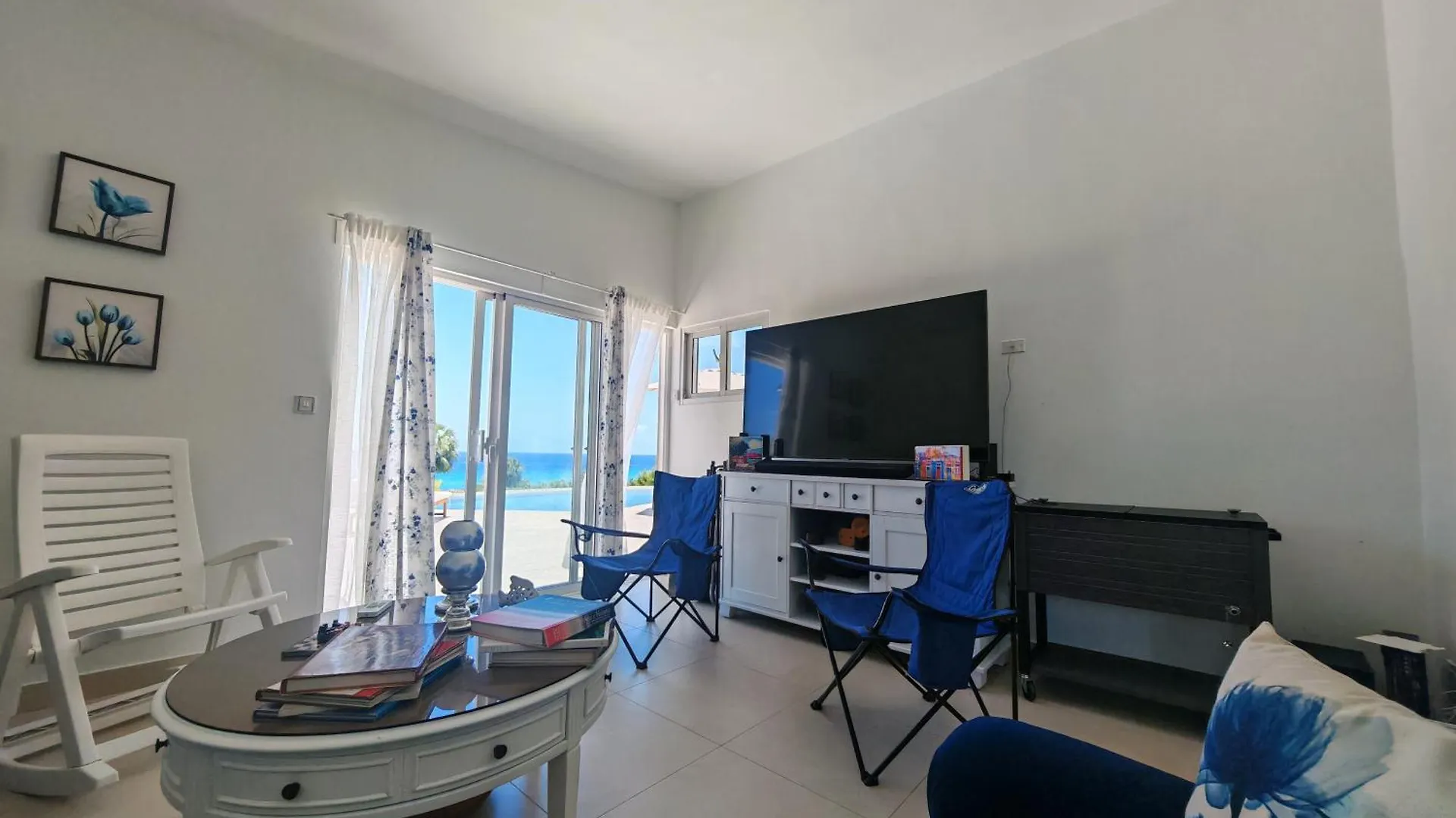 Luxury Oceanfront Villa With Heated Pool, Jacuzzi, Ac, Bbq, Starlink Wi-Fi, Chef'S Kitchen, Staff Included, Mountain Views, Near El Quemaito, San Rafael, And Los Patos Beach Barahona