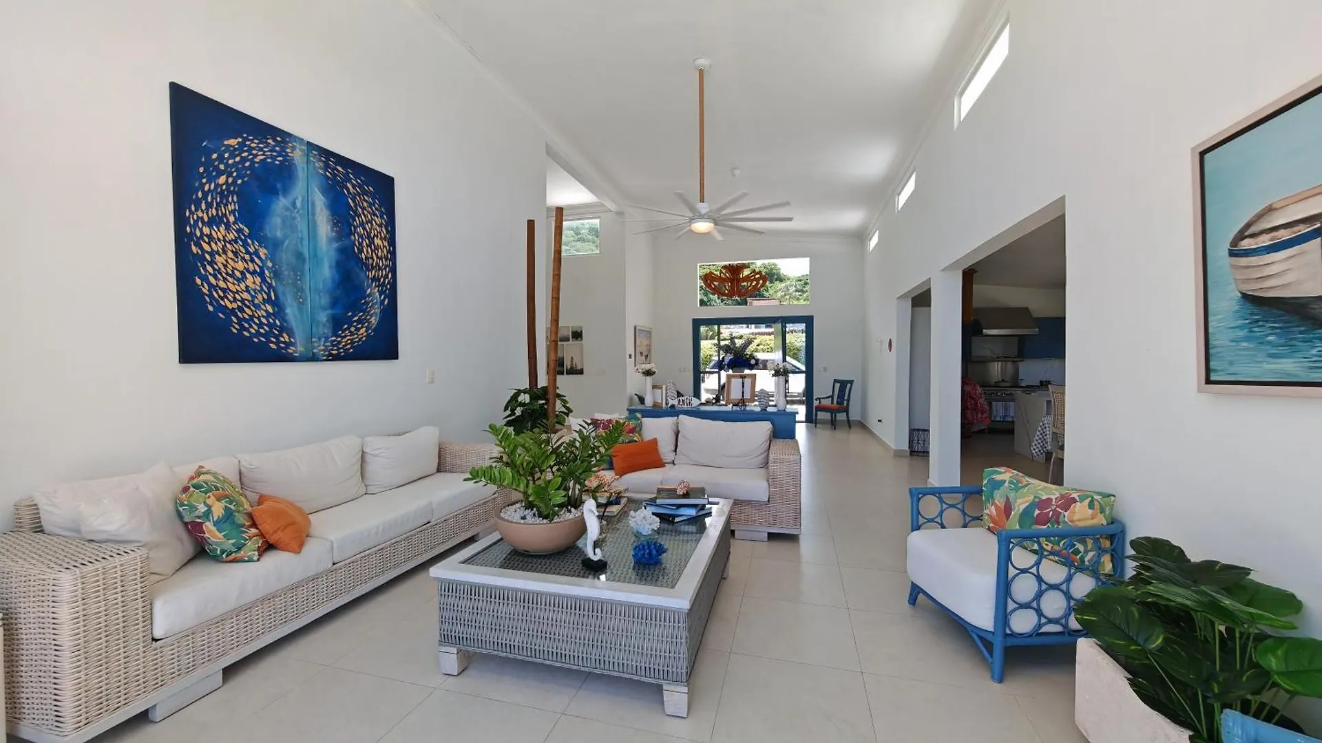 Luxury Oceanfront Villa With Heated Pool, Jacuzzi, Ac, Bbq, Starlink Wi-Fi, Chef'S Kitchen, Staff Included, Mountain Views, Near El Quemaito, San Rafael, And Los Patos Beach Barahona