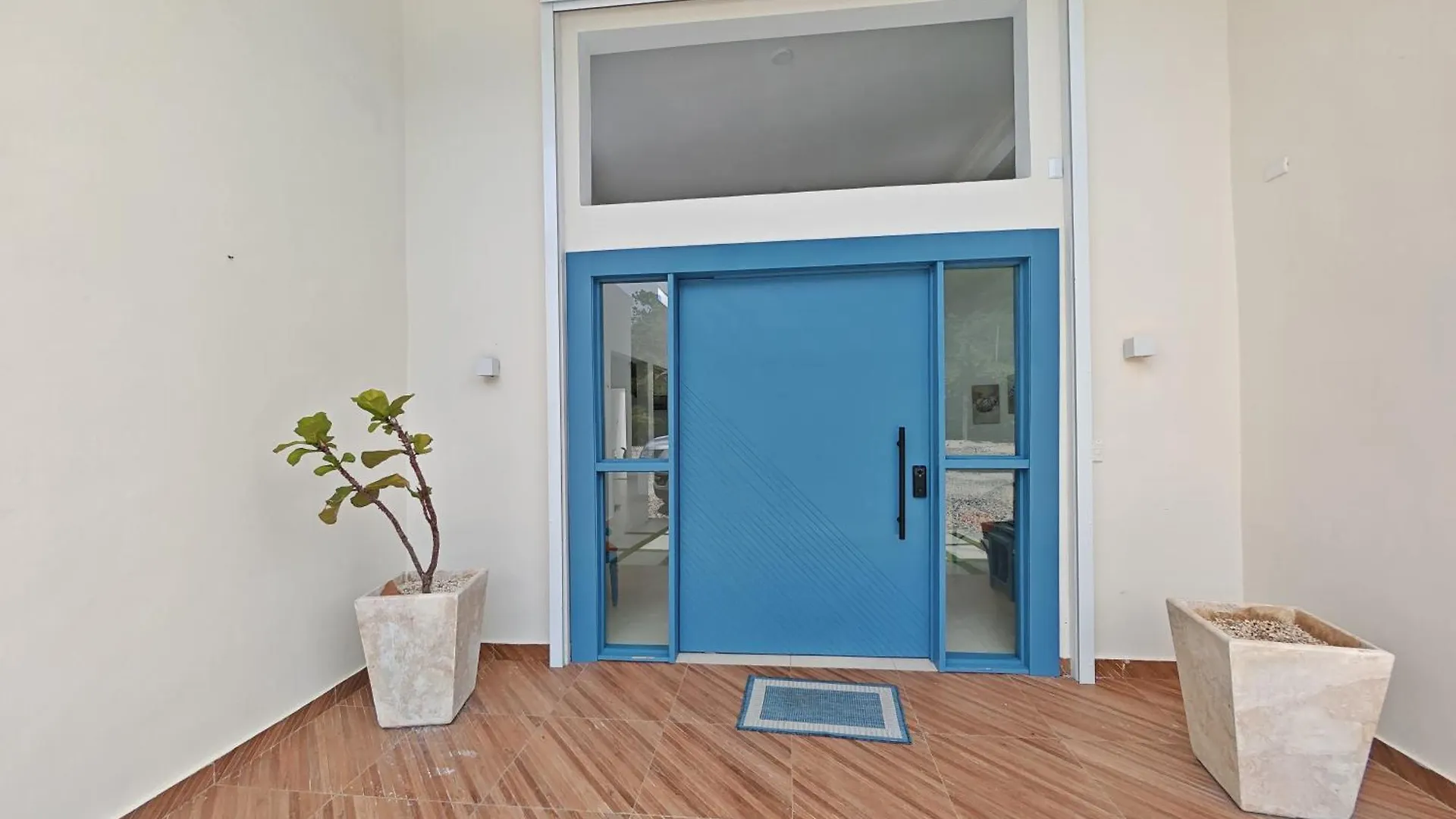 Luxury Oceanfront Villa With Heated Pool, Jacuzzi, Ac, Bbq, Starlink Wi-Fi, Chef'S Kitchen, Staff Included, Mountain Views, Near El Quemaito, San Rafael, And Los Patos Beach Barahona